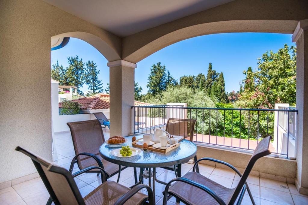 Cozy Apartment In Paphos Beautiful Complex Exteriér fotografie